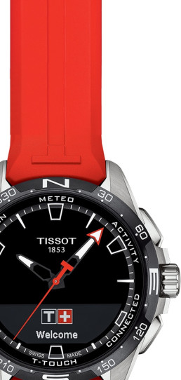 Gros plan détaillé de la montre connectée Tissot T-Touch Connect Solar.